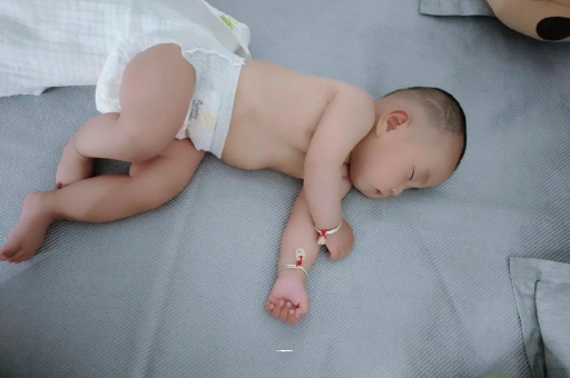 迪庆宝宝积食发烧怎么处理